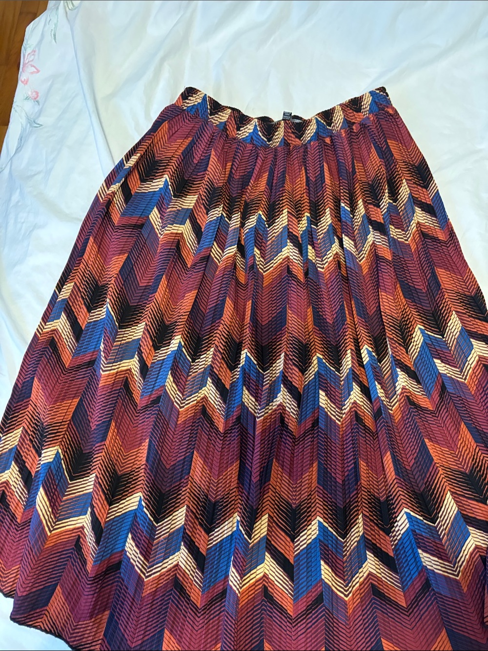 Pleated Chevron Midi Skirt in Burgundy Multi